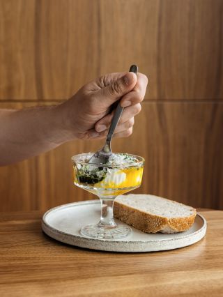 Dnes vám chceme trochu víc představit naši oblíbenou snídani. Farmářská vejce do skla, která jsou od pana Papáčka z Farmy...